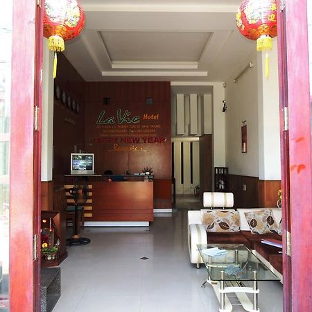 Lavie Hotel Nha Trang Exterior photo
